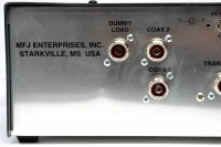 Złącza antenowe na panelu tylnym tunera antenowegho MFJ-986